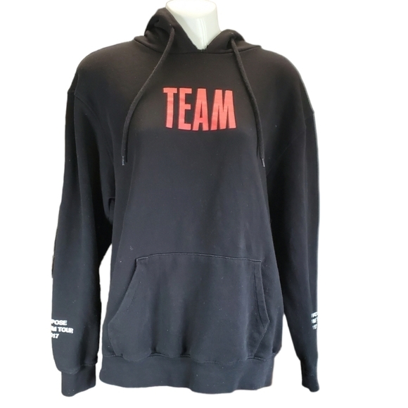 Justin Bieber Tops - BIEBER TEAM stadium tour 2017 sweatshirt hoodie S